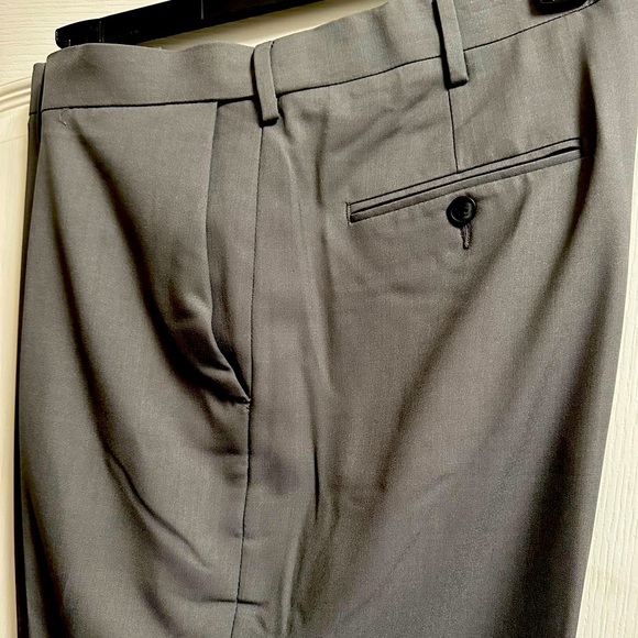 Men’s dark grey dress pants - size 40 x 29 - Picture 1 of 5